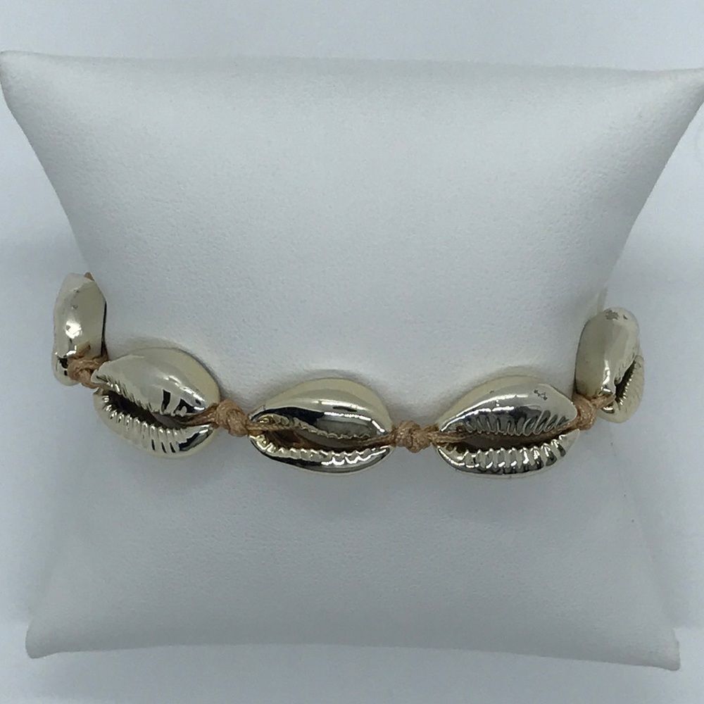 Adjustable Polka Shell Bracelet